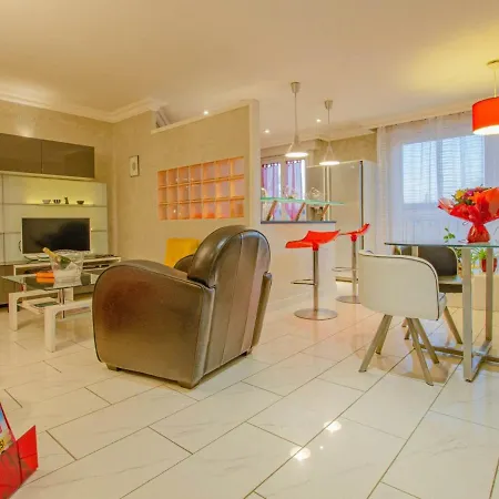 Troyes, 2 Pièces, 2 Personnes - Fr-1-543-94 Appartement *